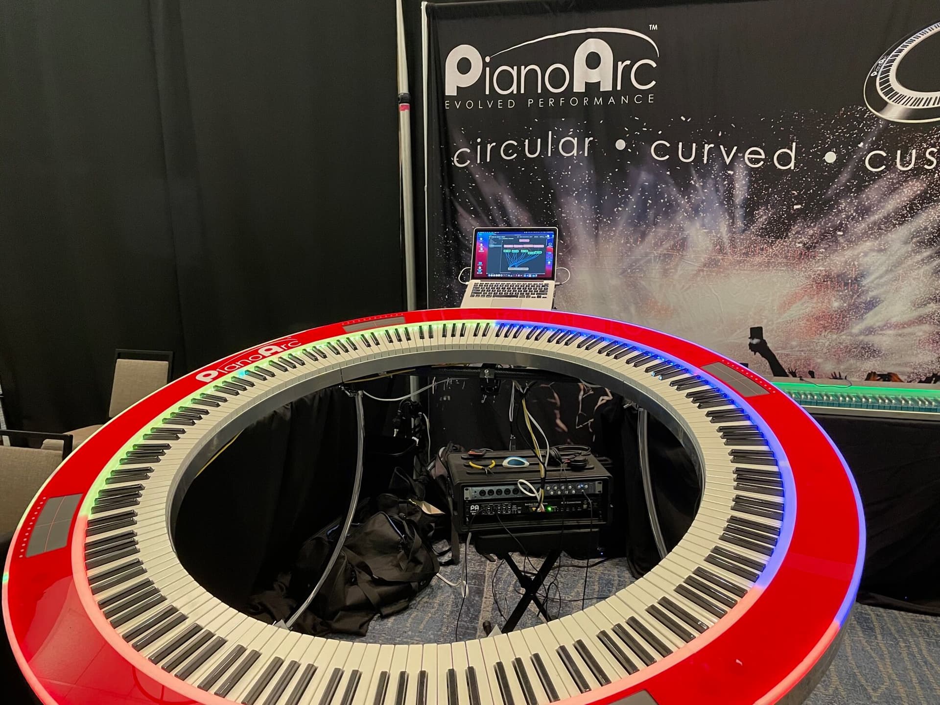 Gig Performer and PianoArc, Circle keyboard