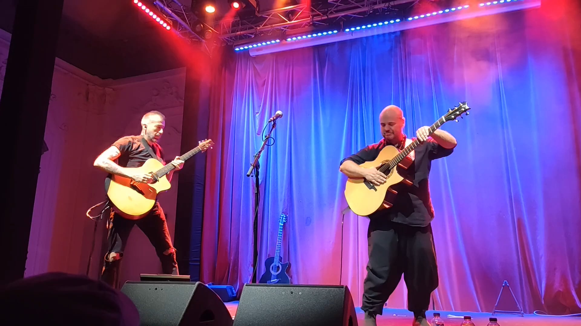 Jon Gomm at Bush Hall, London
