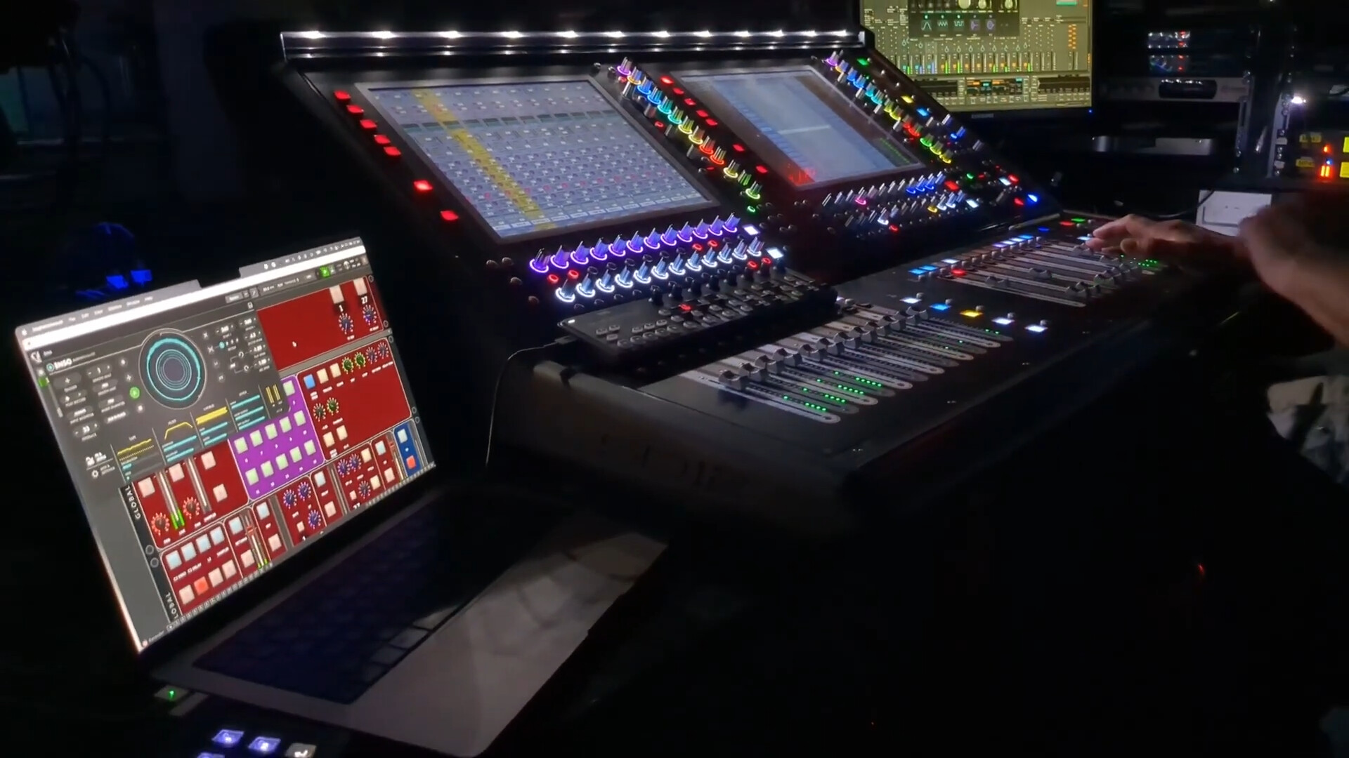 Gig Performer At Theater Basel