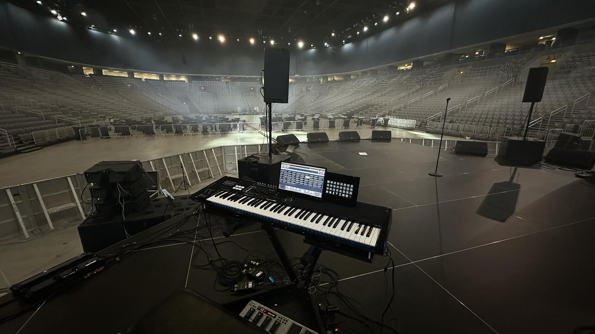Hari Mata Hari at Arena Zagreb with Gig Performer